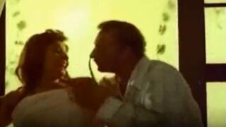 سكس مديحة يسري فيديو مسرب لفنانة مصرية عارية وبوس واحضان