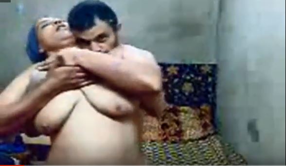سكس عنتيل مصري مع شرموطة هايجة تتناك بكل الاوضاع الجنسية