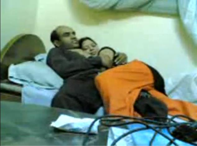مصري ينيك مراته الجامدة سكس تحسيس علي طيازها وتقفيش بزازها